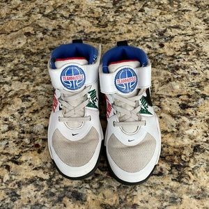 Kids sneakers